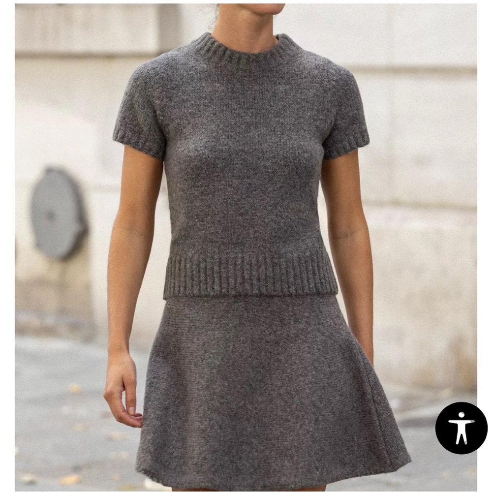 EUC Tahari Wool Skirt